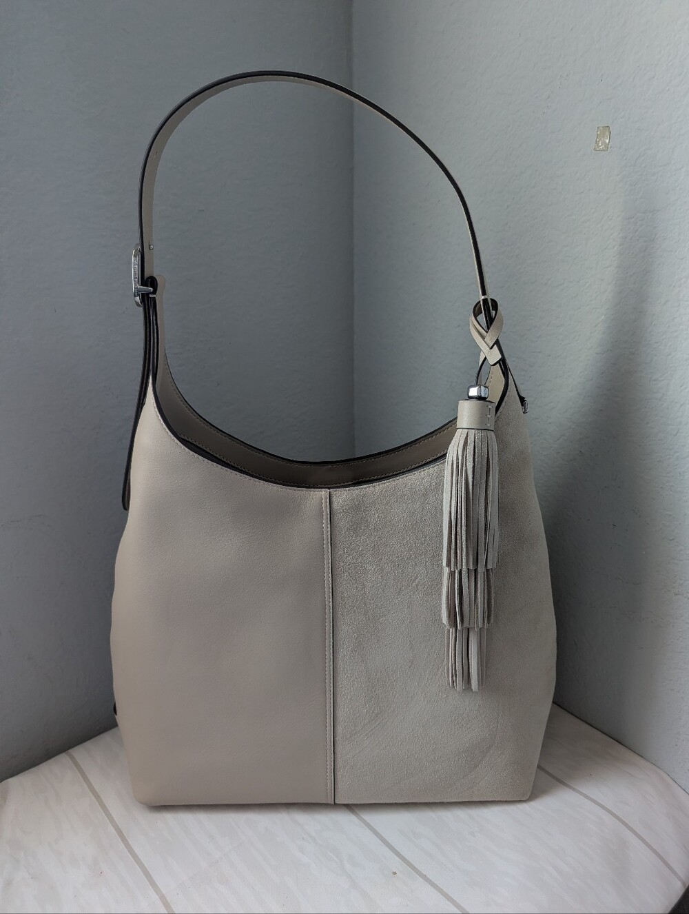 NWT Kate Spade KN584 454 Suede Fringe Large Shoulder Bag in Light Sand